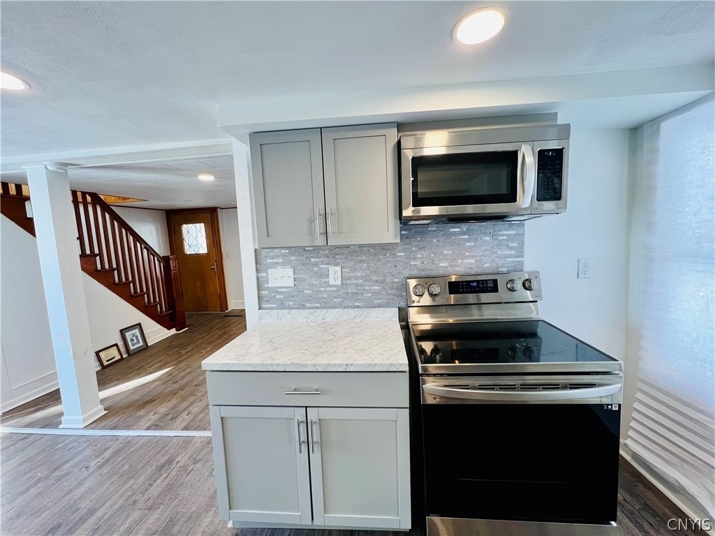 140 E Oneida Street - Photo 6