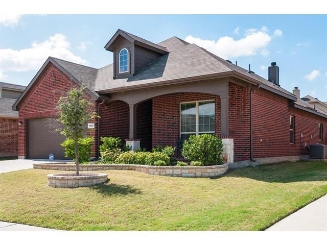 4624 Lazy Oaks Street - Photo 1