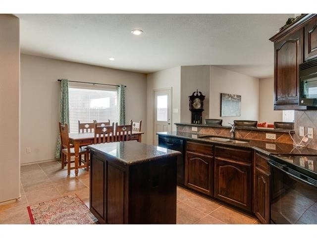 4624 Lazy Oaks Street - Photo 5