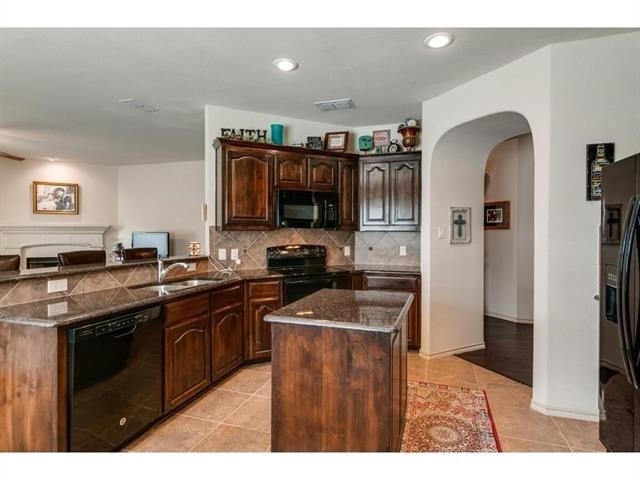 4624 Lazy Oaks Street - Photo 7