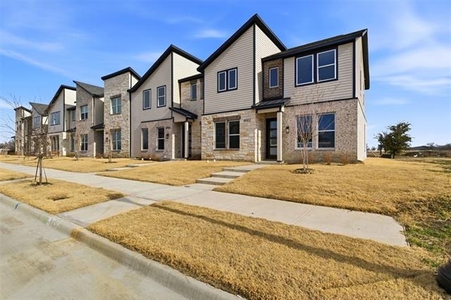 8902 Lowell Street - Photo 1