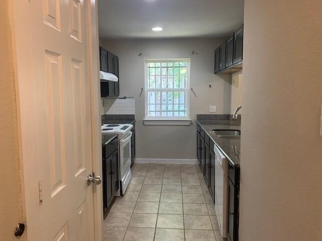 3226 Navaro Street - Photo 3