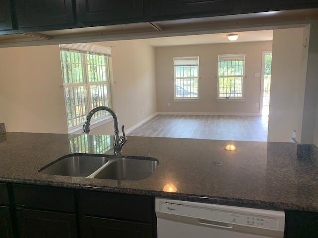 3226 Navaro Street - Photo 6