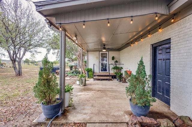 1200 Tipps Road - Photo 4