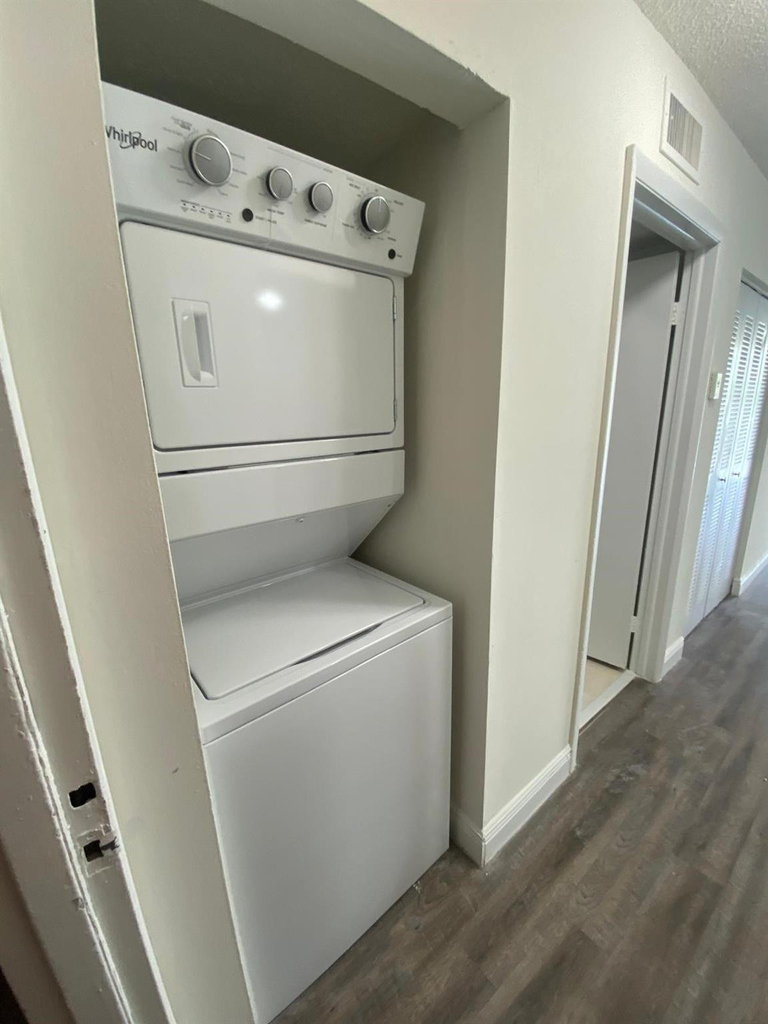 18335 Nw 68 Avenue - Photo 1