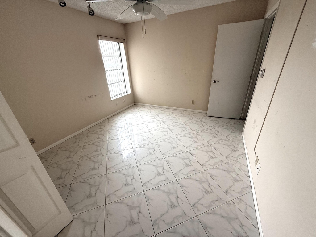 7076 Huntington Lane - Photo 6