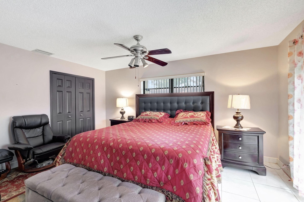 4660 Greentree Place - Photo 8