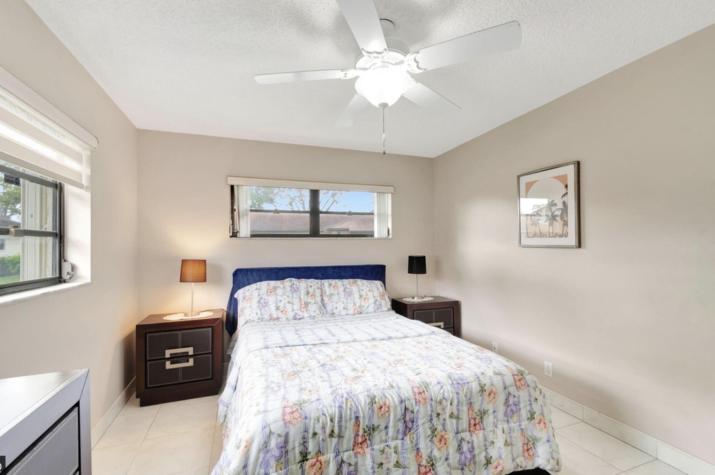 4660 Greentree Place - Photo 6