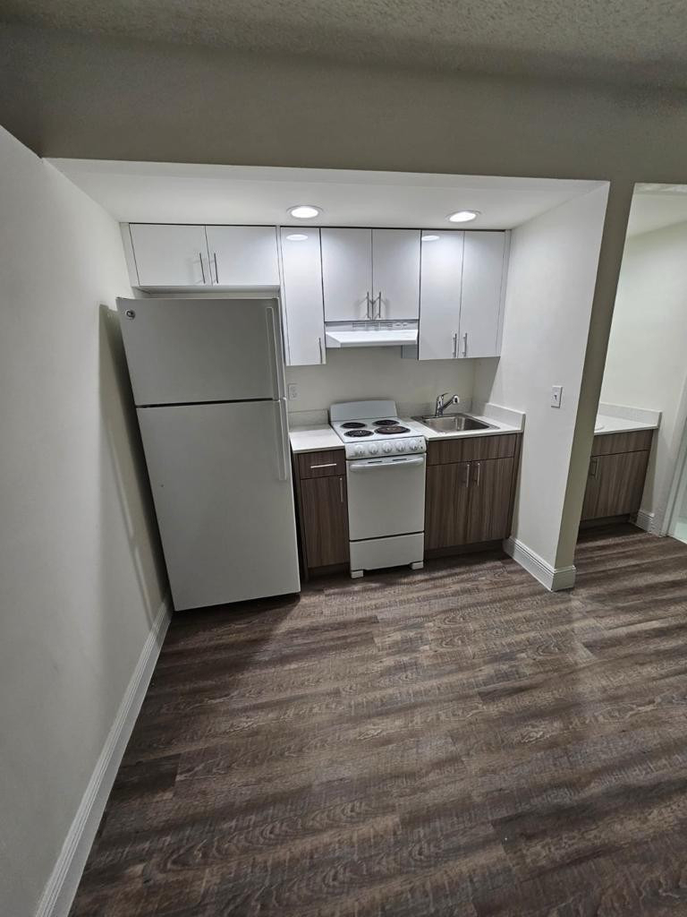 18335 Nw 68 Avenue - Photo 0