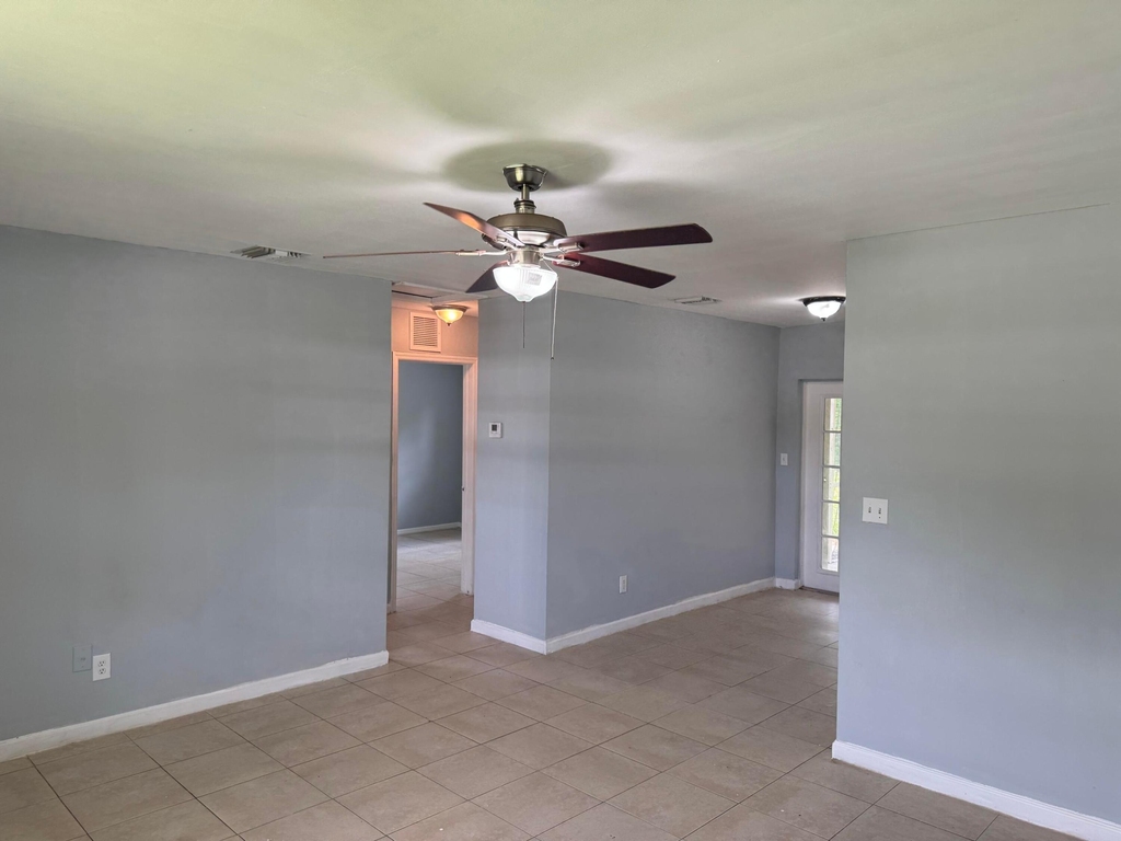 1740 Sw 70th Way - Photo 3