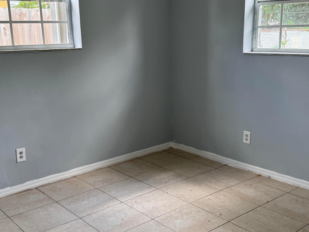 1740 Sw 70th Way - Photo 13
