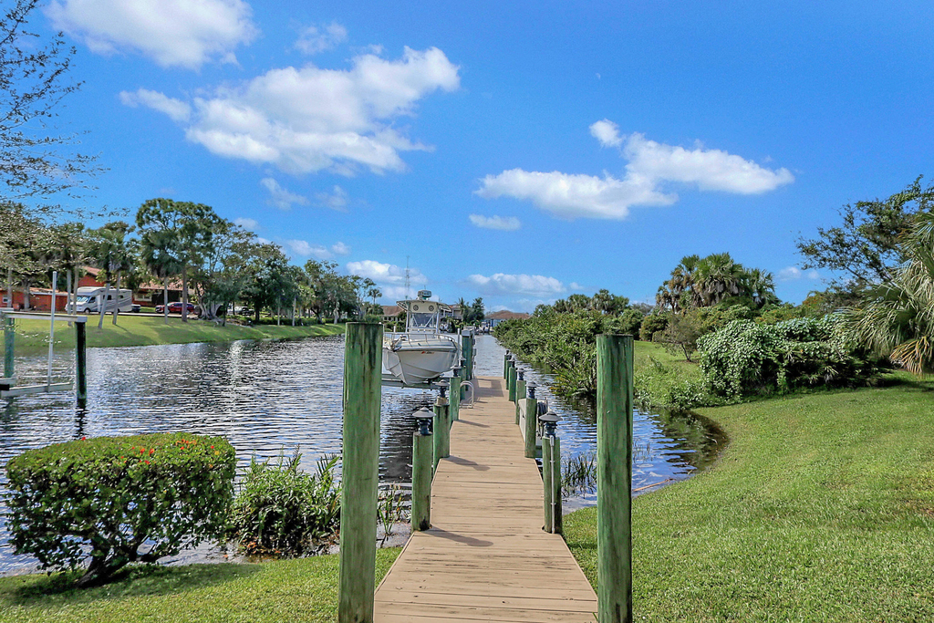 7186 Sw Quiet River Court - Photo 1