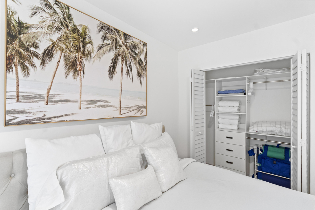 235 Ne 20th Street - Photo 17