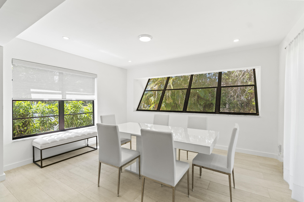 235 Ne 20th Street - Photo 9