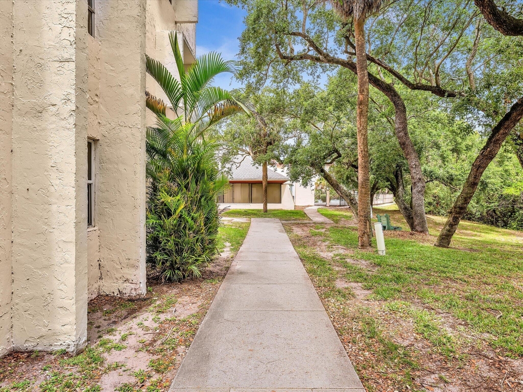 644 Nw 13th Street - Photo 3