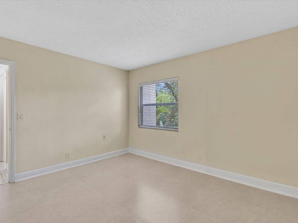 644 Nw 13th Street - Photo 21