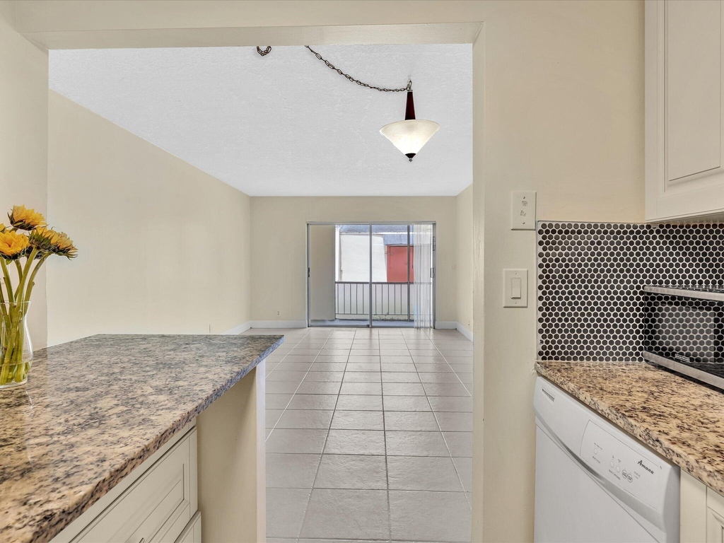 644 Nw 13th Street - Photo 10