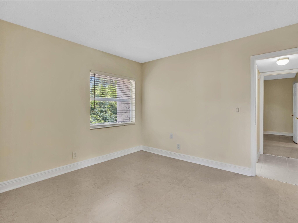 644 Nw 13th Street - Photo 23