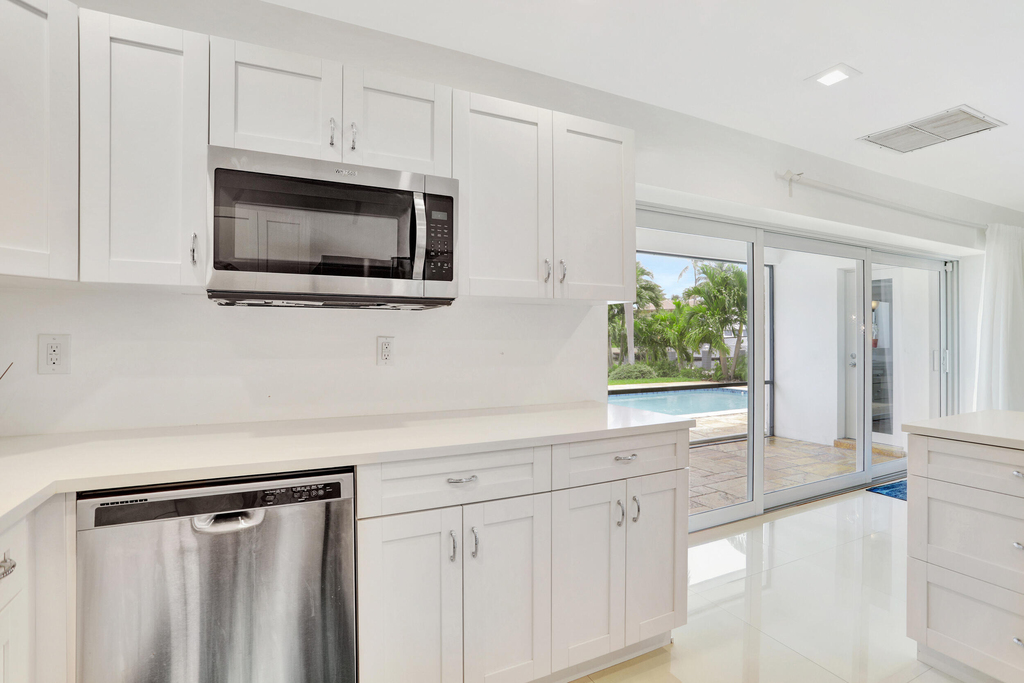 1410 Se 12th Street - Photo 10