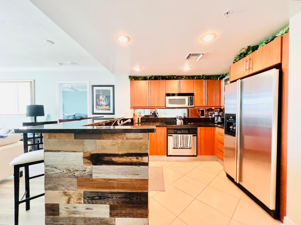 610 Clematis Street - Photo 2