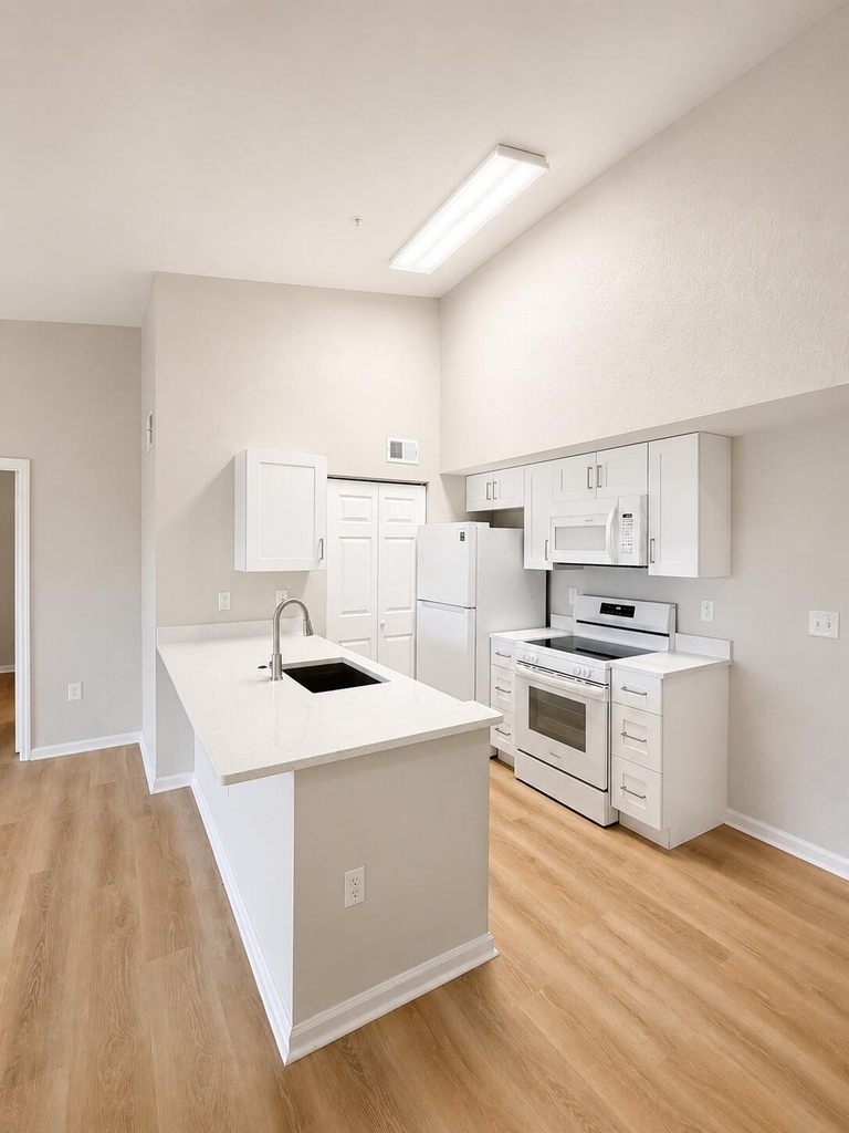 141 Sw Palm Drive - Photo 24