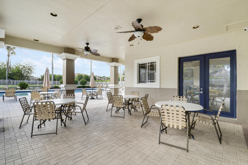 141 Sw Palm Drive - Photo 43
