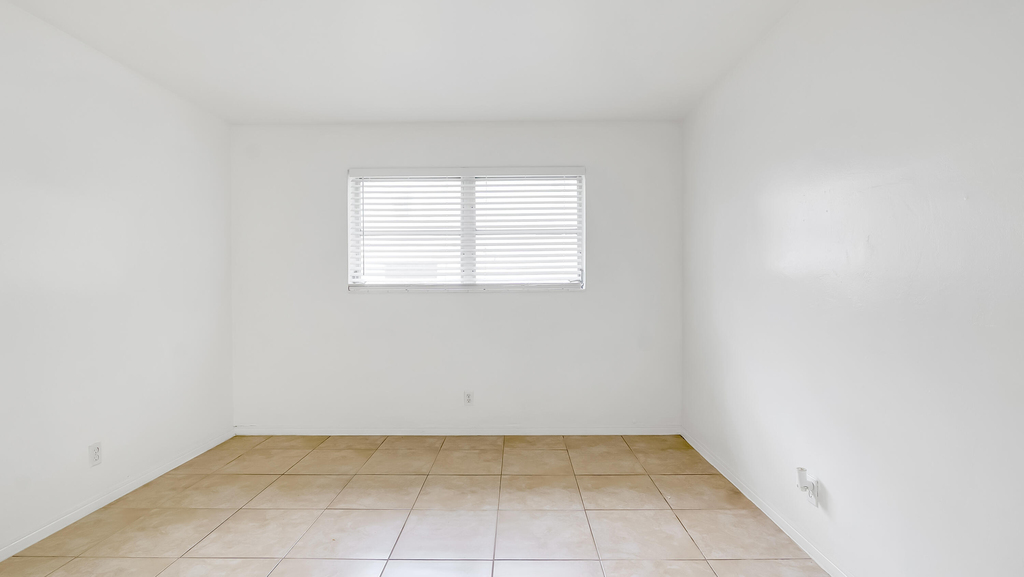 711 Se 15th Street - Photo 30