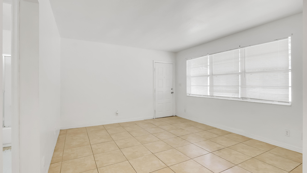 711 Se 15th Street - Photo 11