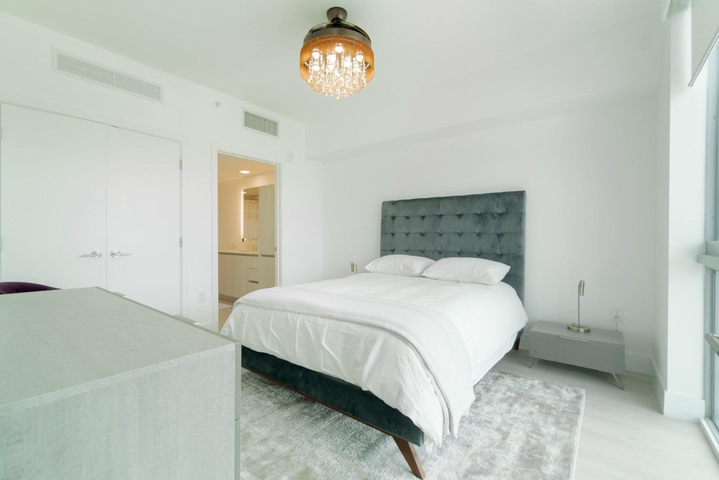 111 Se 1st Avenue - Photo 10
