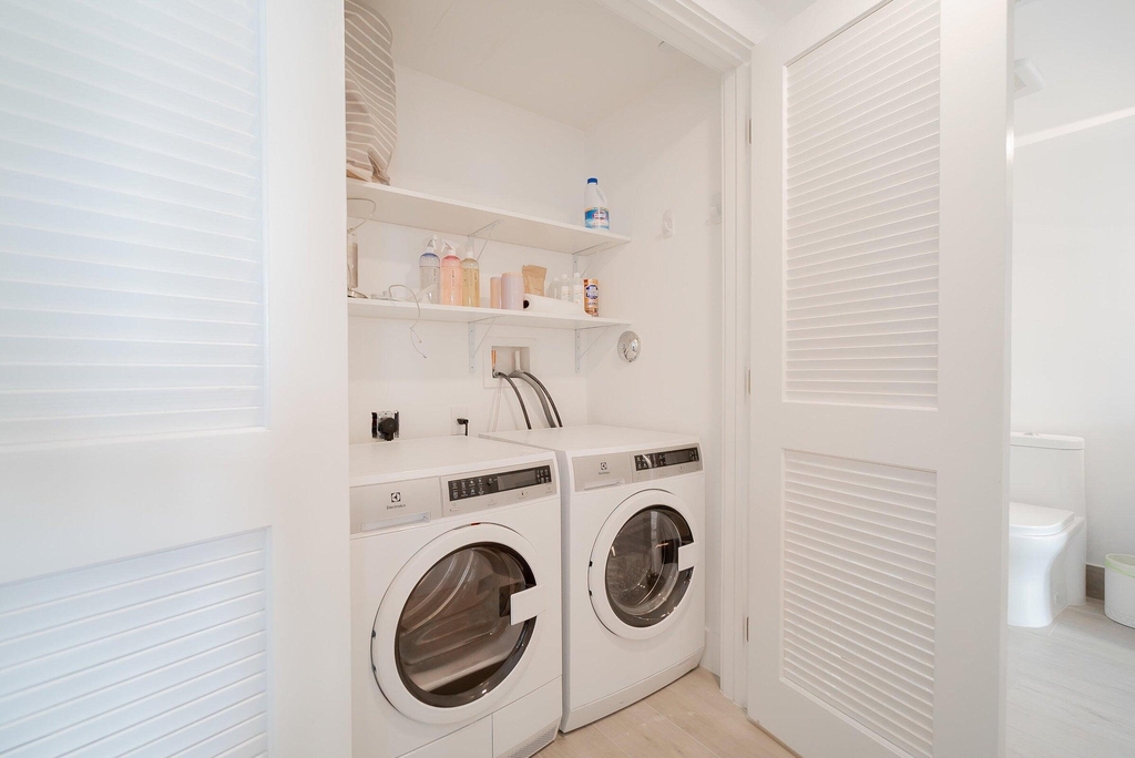 111 Se 1st Avenue - Photo 13