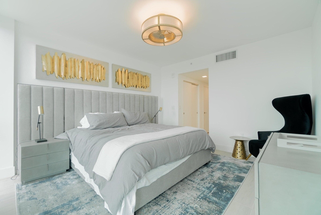 111 Se 1st Avenue - Photo 14