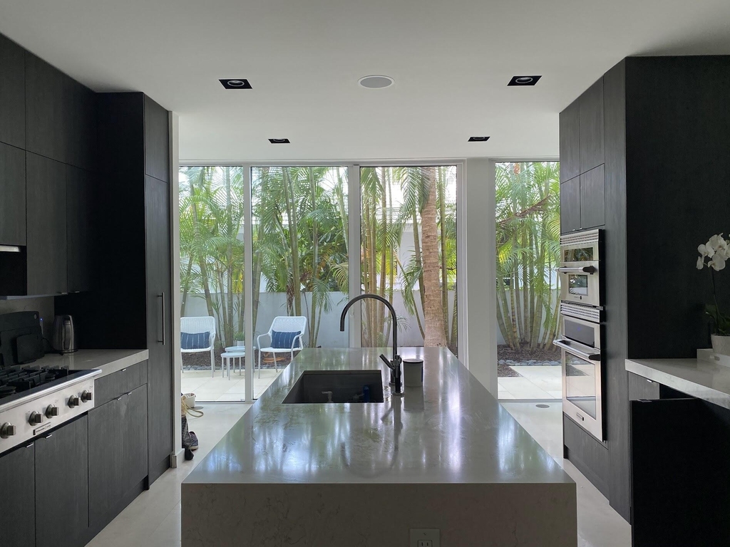 243 Venetian Drive - Photo 3