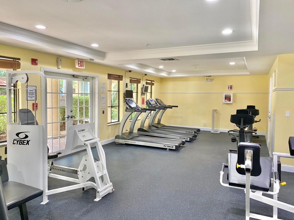 651 Okeechobee Boulevard - Photo 40
