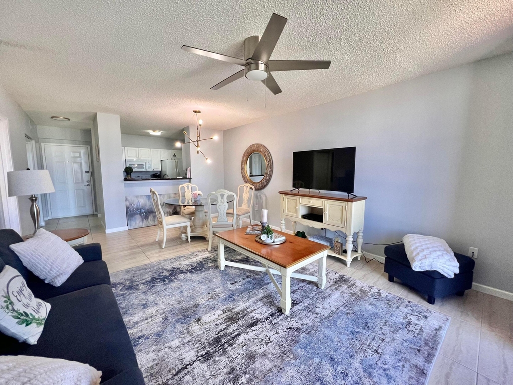 651 Okeechobee Boulevard - Photo 14