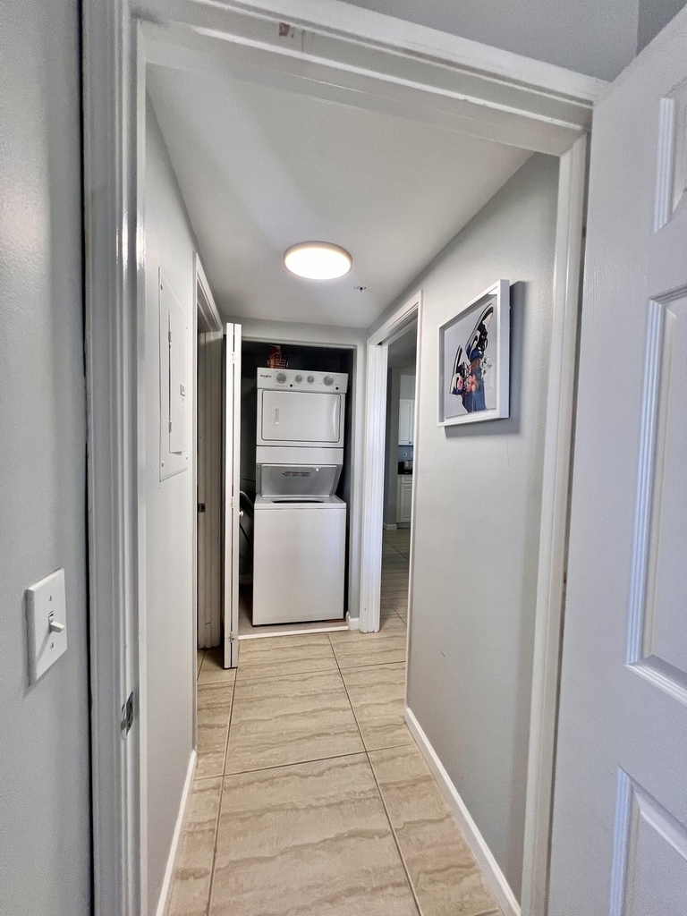 651 Okeechobee Boulevard - Photo 20
