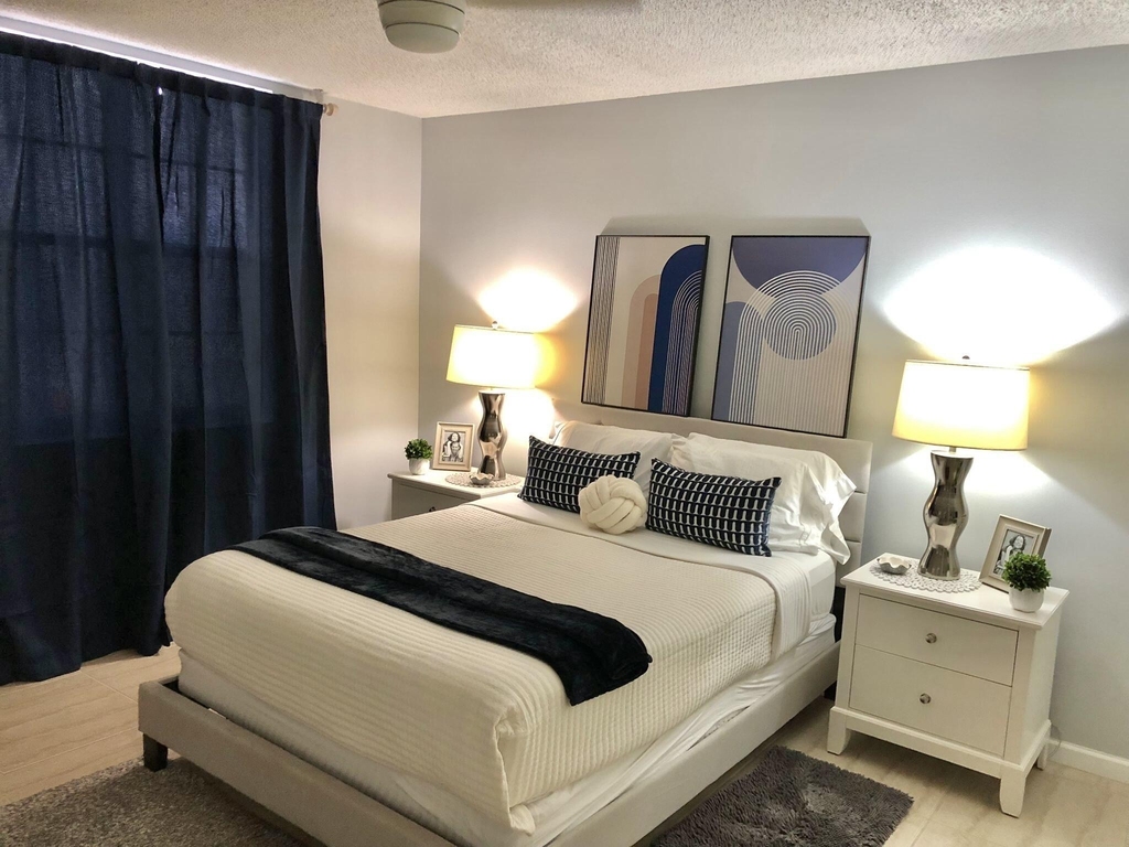 651 Okeechobee Boulevard - Photo 34