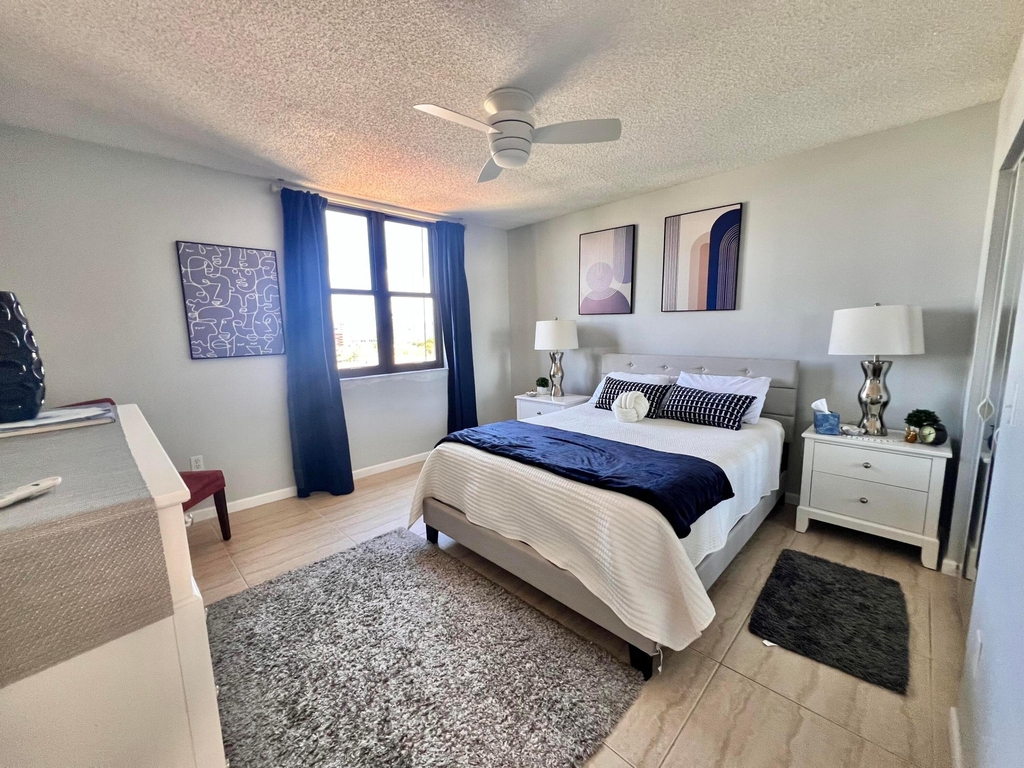 651 Okeechobee Boulevard - Photo 26