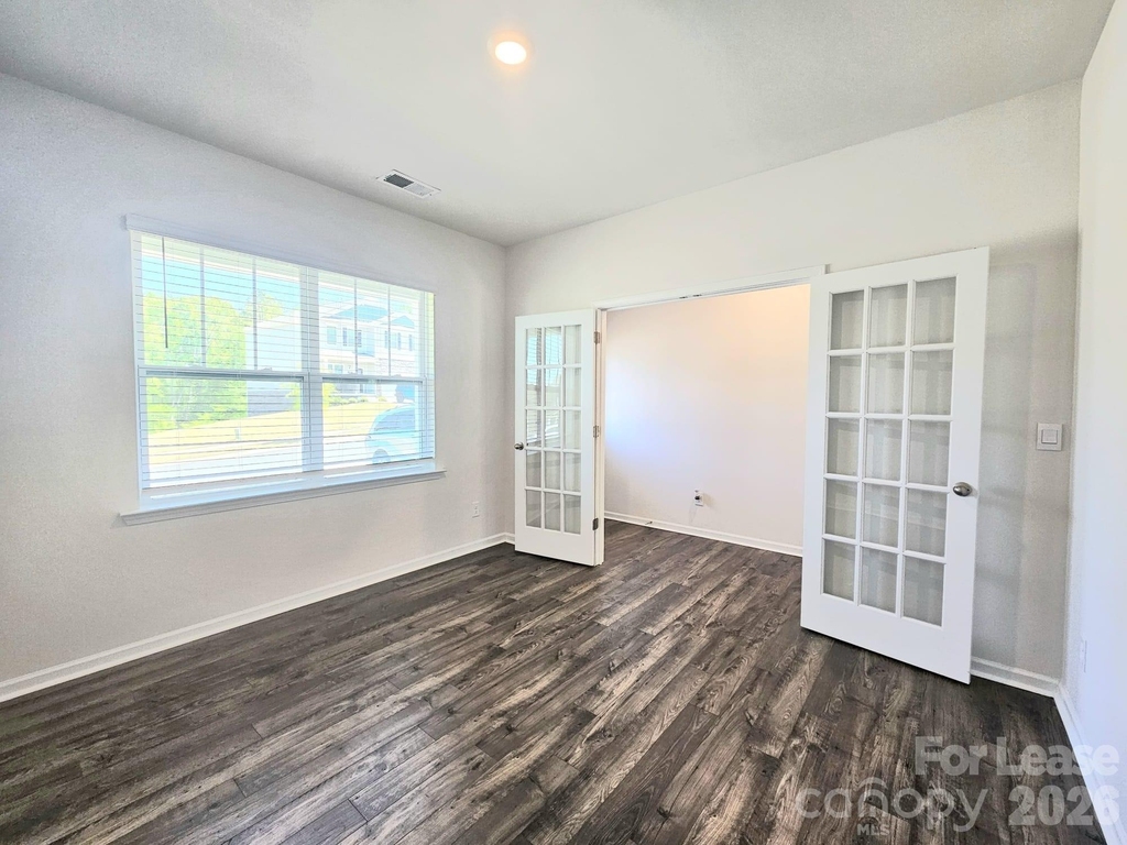 3854 Rosewood Drive - Photo 2