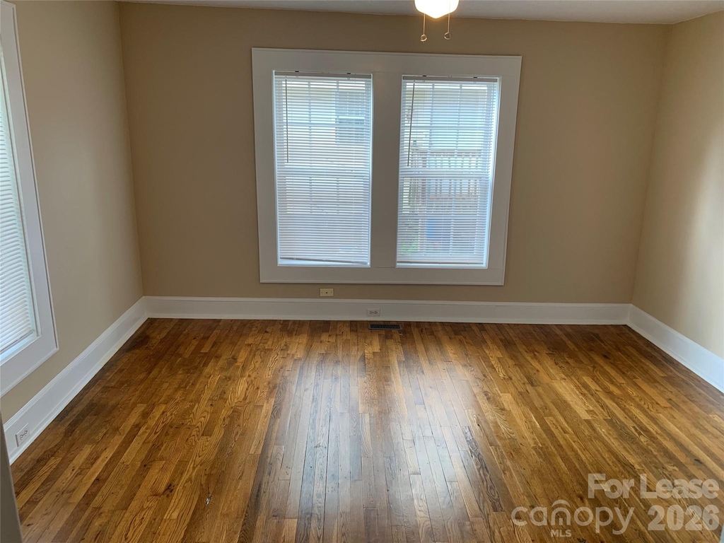 208 Parker Avenue - Photo 5