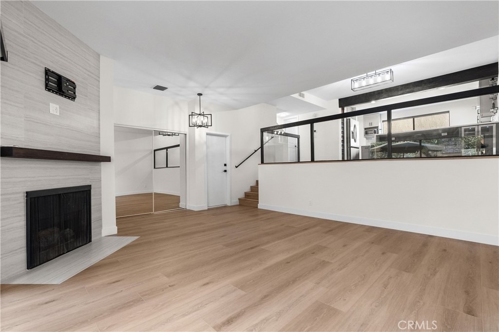 18417 Collins Street - Photo 11
