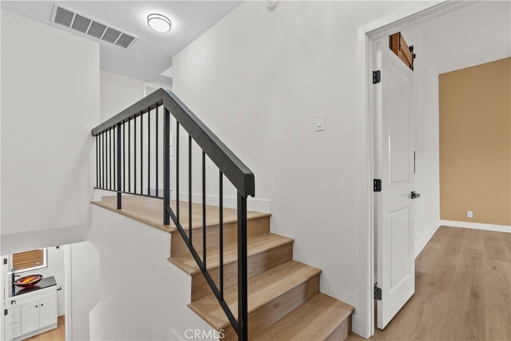 18417 Collins Street - Photo 23