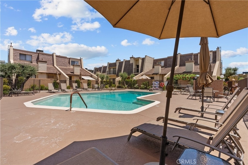 18417 Collins Street - Photo 42