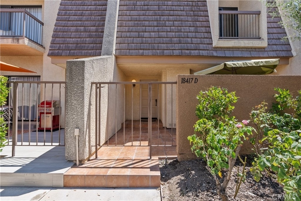 18417 Collins Street - Photo 5