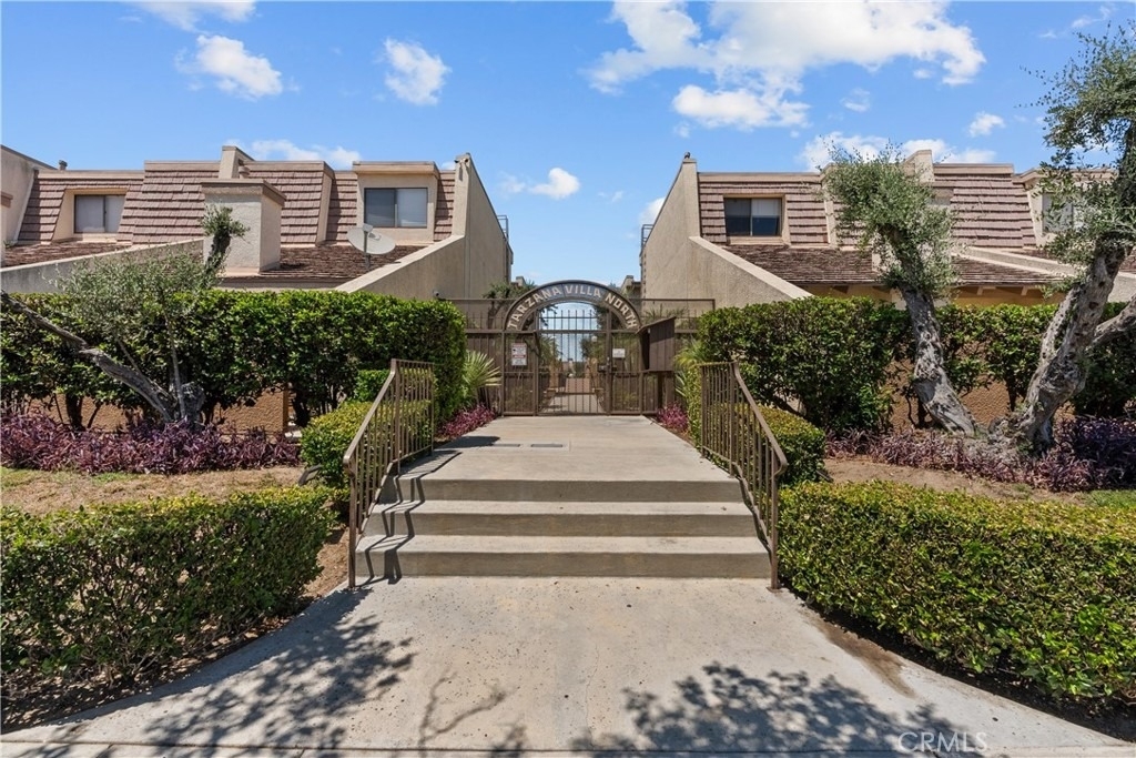 18417 Collins Street - Photo 1