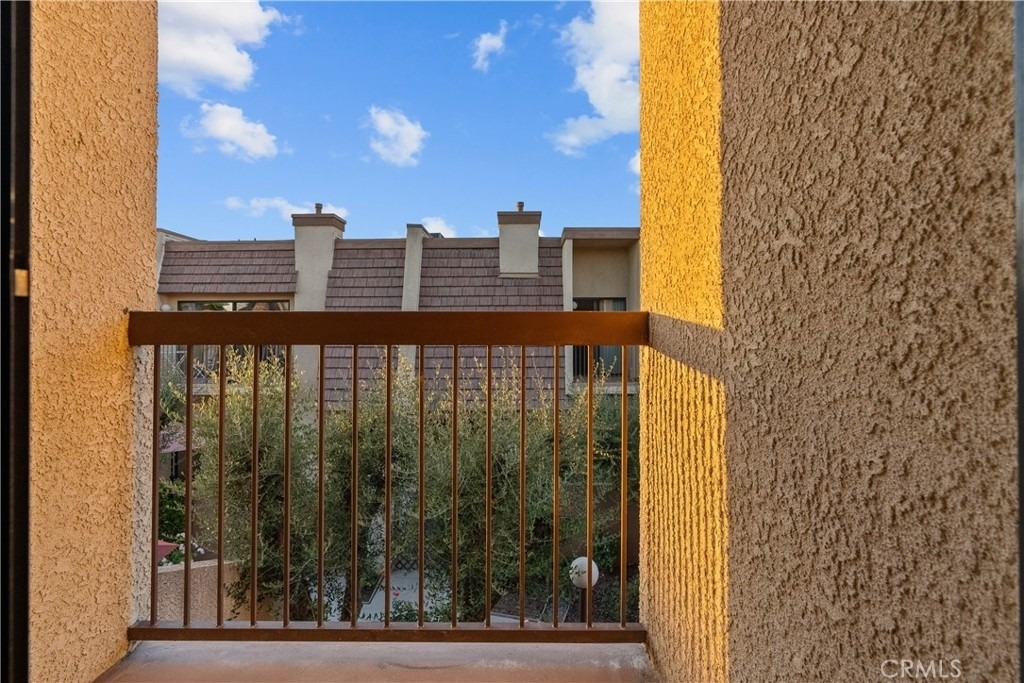18417 Collins Street - Photo 25