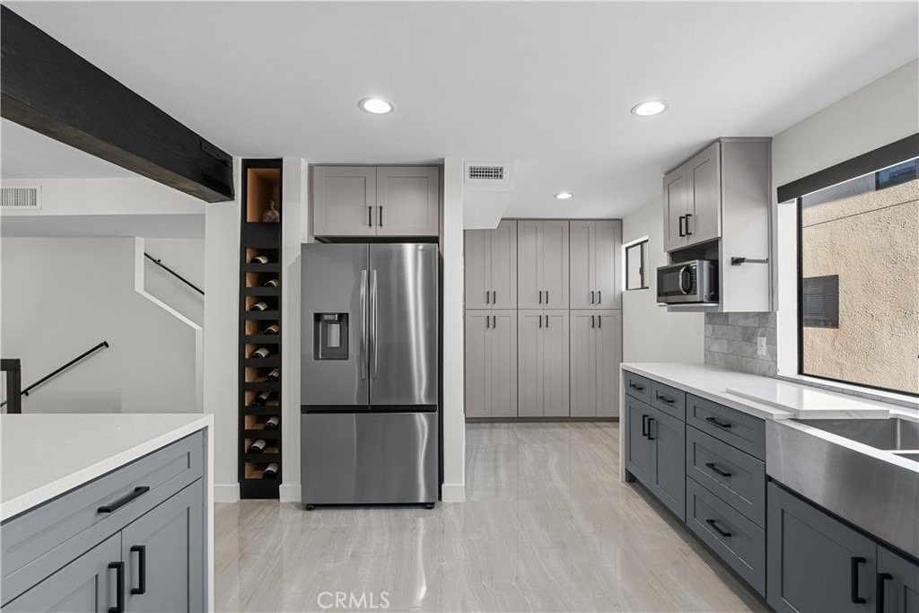 18417 Collins Street - Photo 20