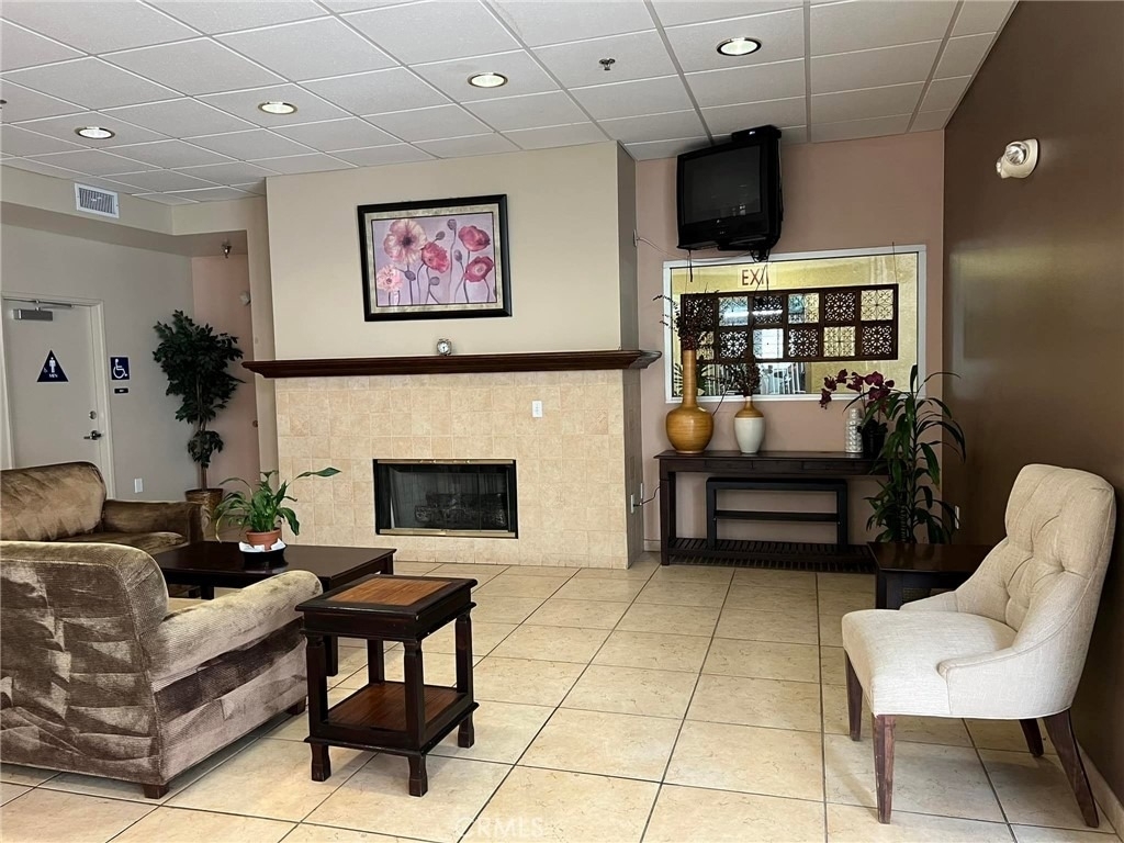 5325 Newcastle - Photo 24