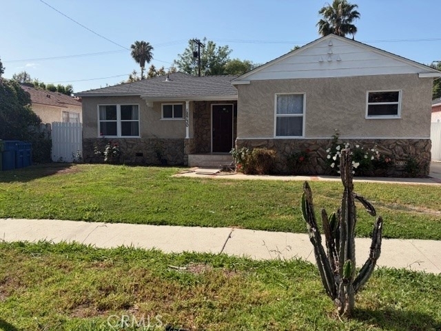 18730 Collins Street - Photo 1