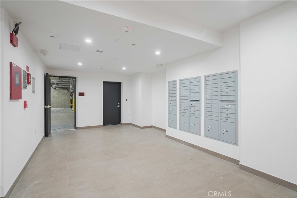 8750 Sepulveda Boulevard - Photo 5