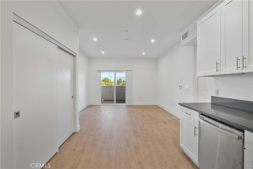 8750 Sepulveda Boulevard - Photo 12